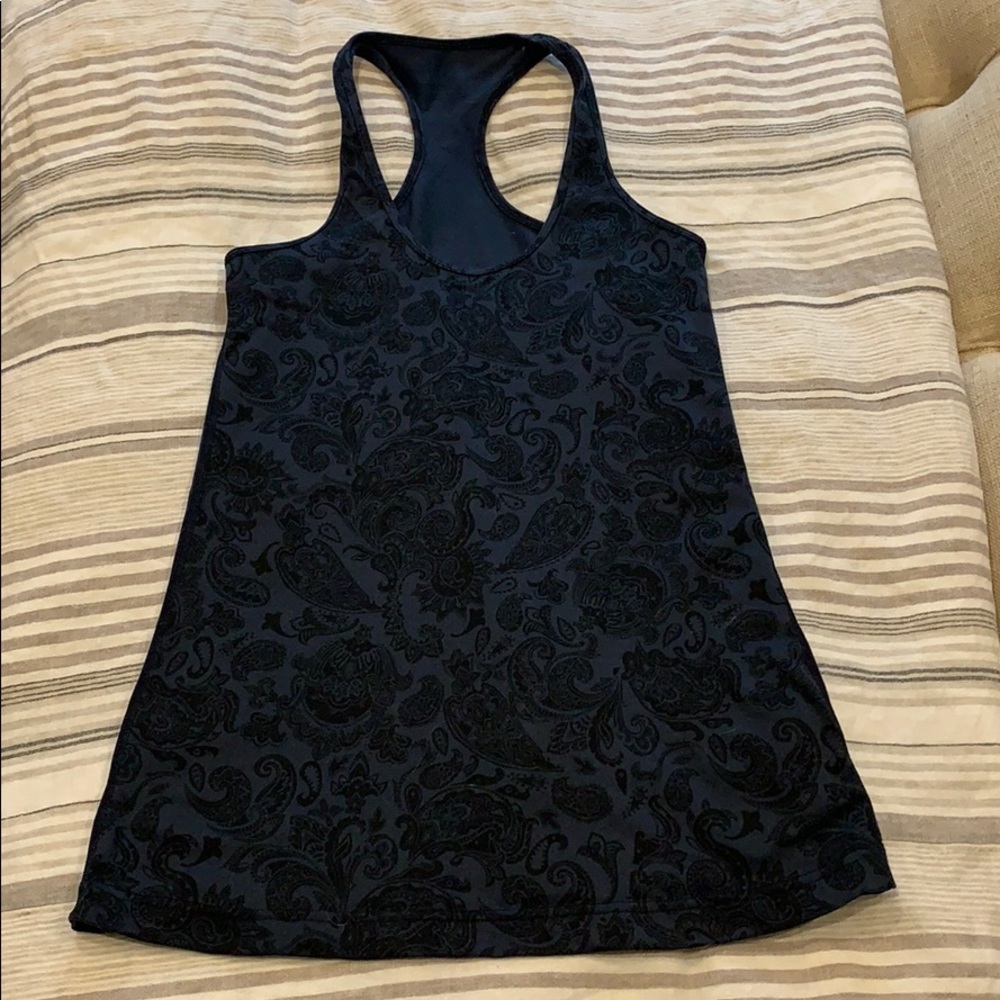 Like new blue lululemon tank size 6